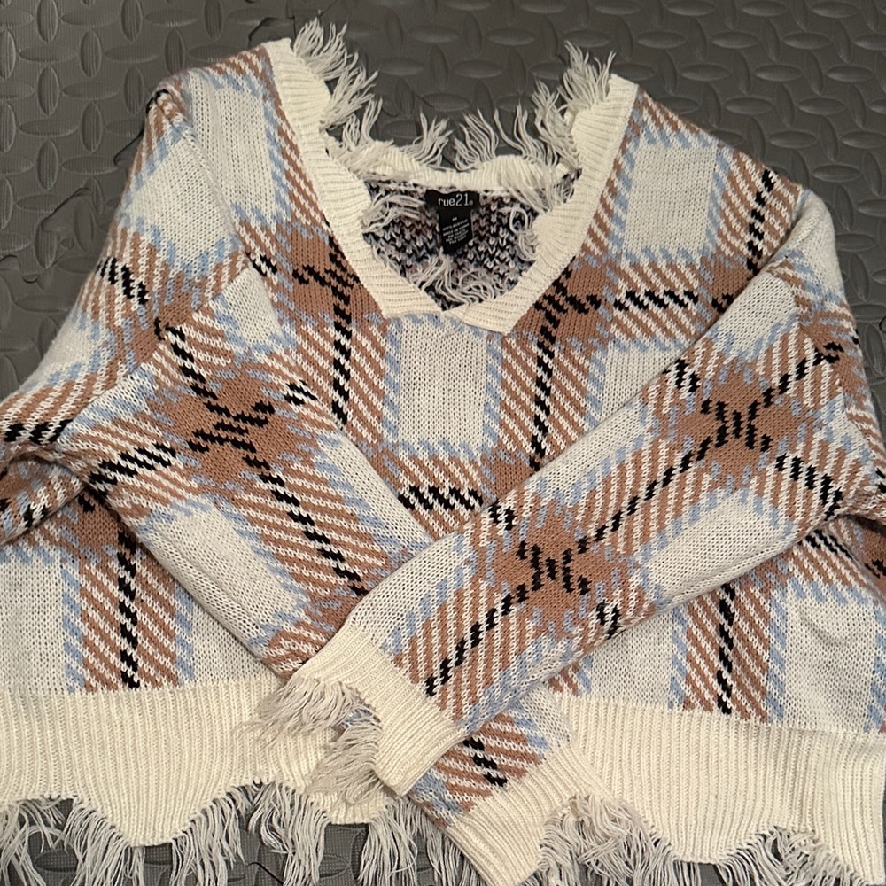 Rue21 Women's V-Neck Plaid Sweater - Cream and Brown
